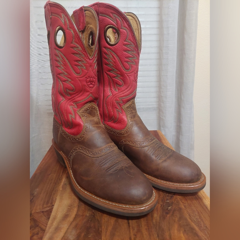 Men's Ariat Heritage Boots Size 10D Brown and Red